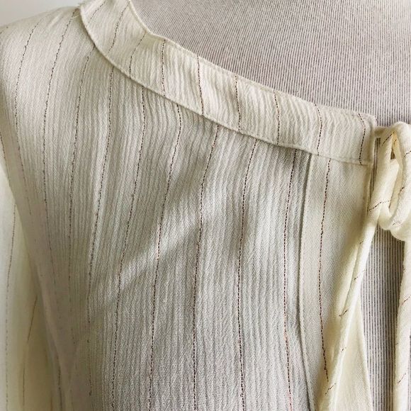 NWOT Ellen Tracy Stripe Cream Bell Sleeve Top Blouse Large - Picture 3 of 8